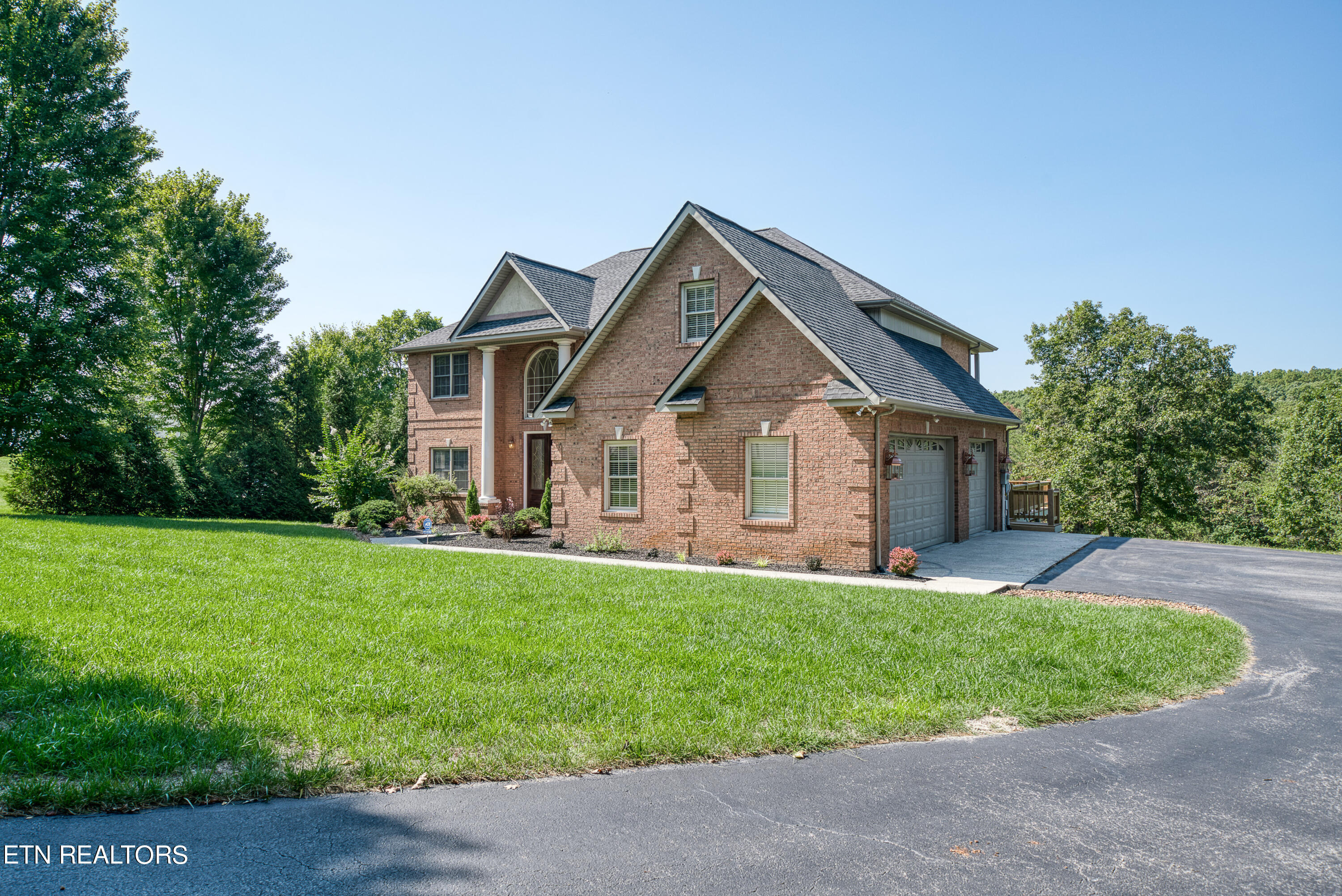 435 Magnolia Lane