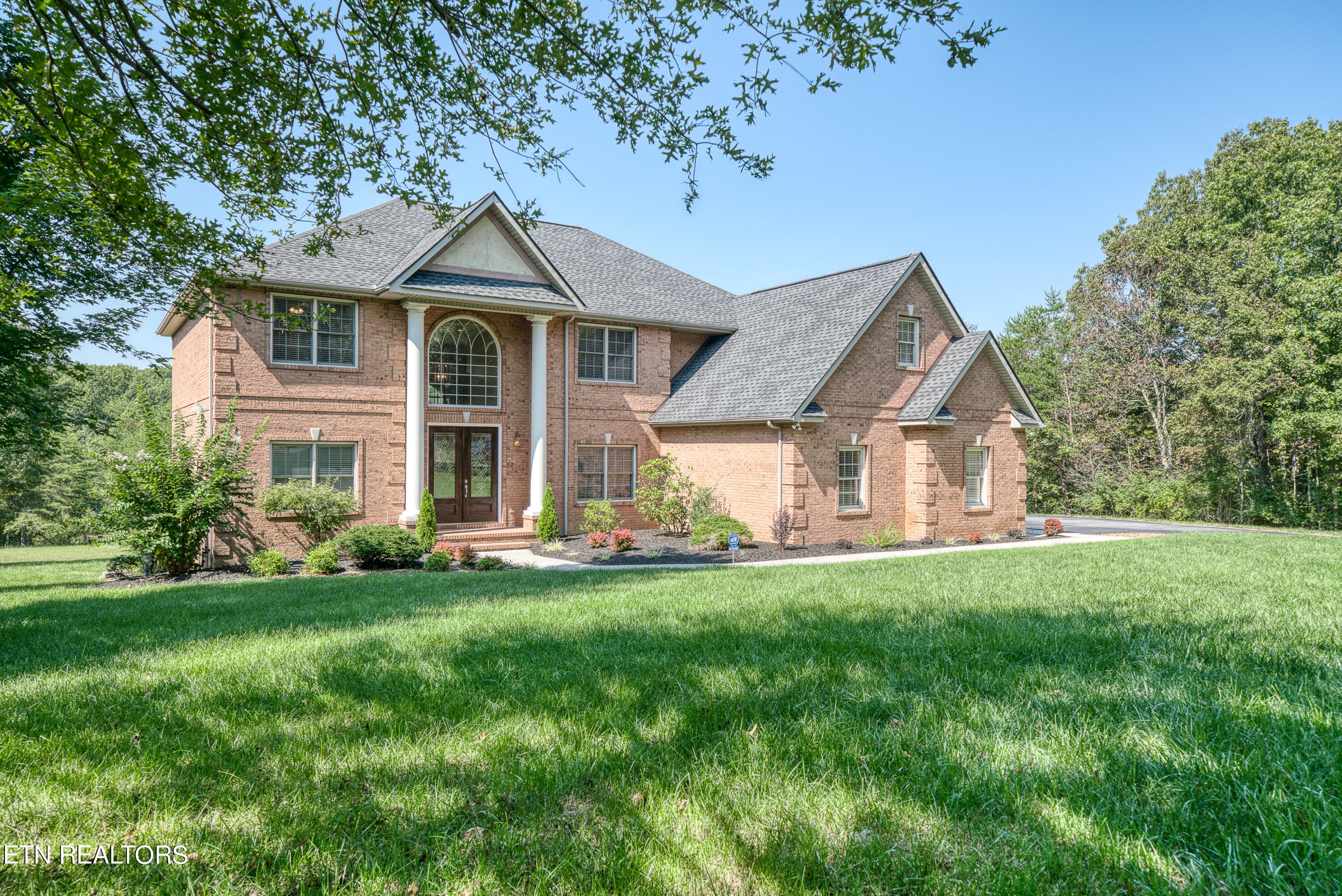 435 Magnolia Lane
