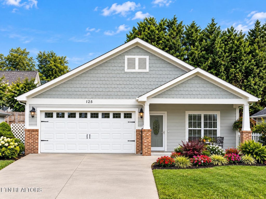 Photo of 125 McNeilly Circle, Maryville, TN 37803 (MLS # 1353743)