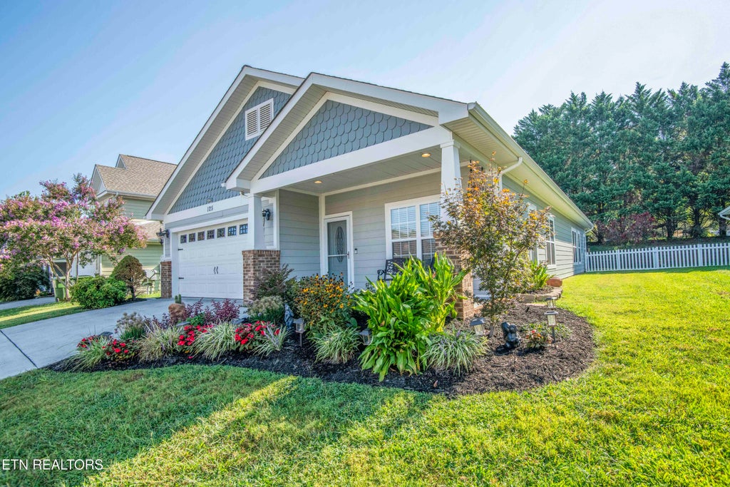 Photo of 125 McNeilly Circle, Maryville, TN 37803 (MLS # 1353743)