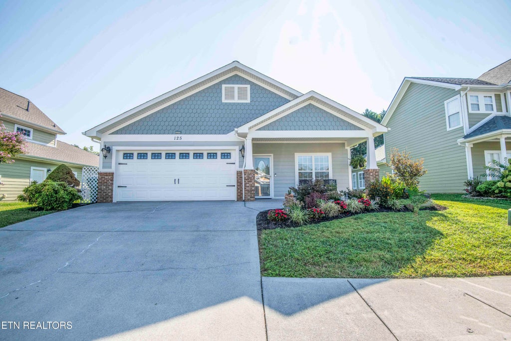 Photo of 125 McNeilly Circle, Maryville, TN 37803 (MLS # 1353743)