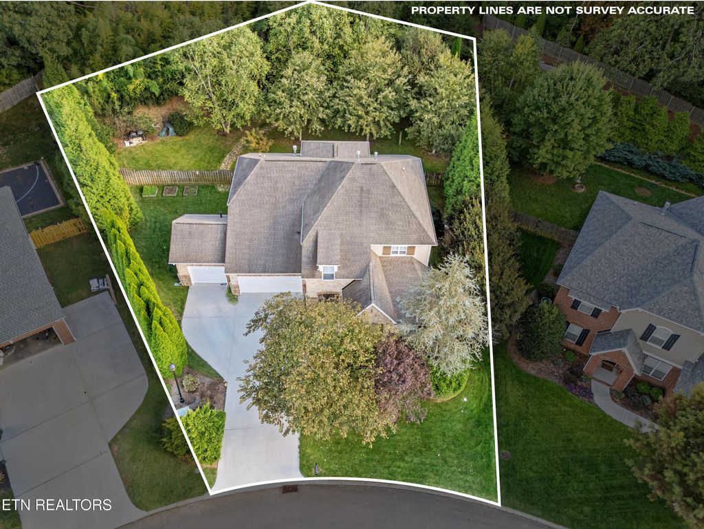 Photo of 828 Clover Fields Lane, Knoxville, TN 37932 (MLS # 1317364)