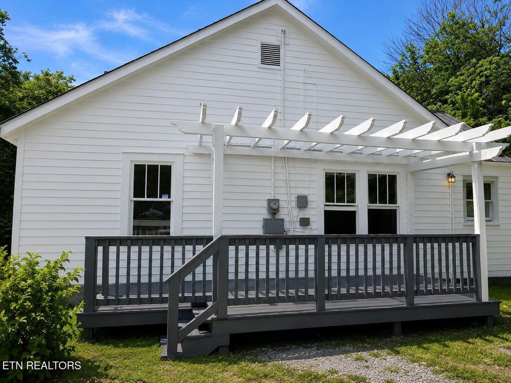Photo of 1825 Newman Town Rd, Pigeon Forge, TN 37862 (MLS # 1331184)