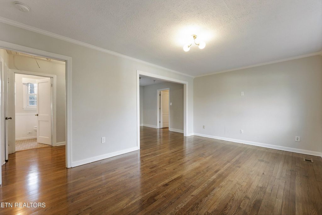 Photo of 2424 Emoriland Blvd, Knoxville, TN 37917 (MLS # 1331219)