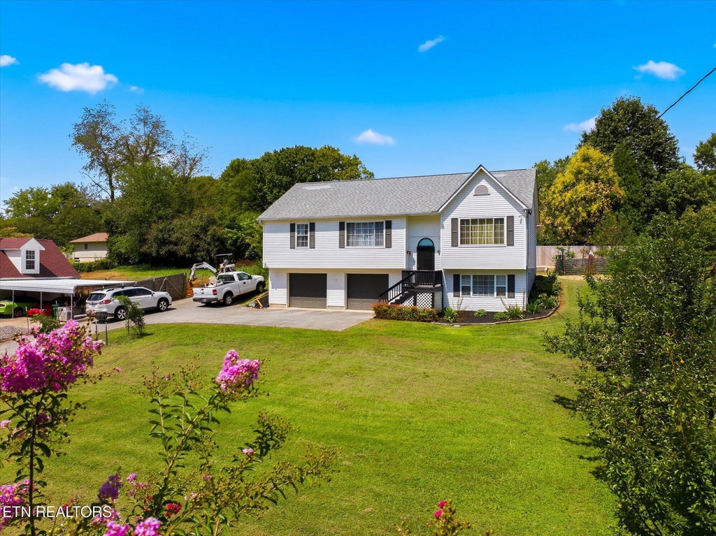 Photo of 1314 Boyds Creek Hwy, Seymour, TN 37865 (MLS # 1353667)