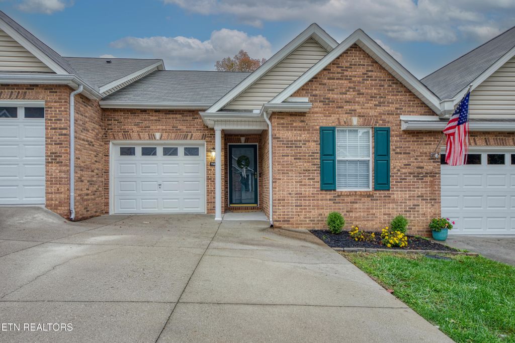 Photo of 7144 La Christa Way, Knoxville, TN 37921 (MLS # 1320445)