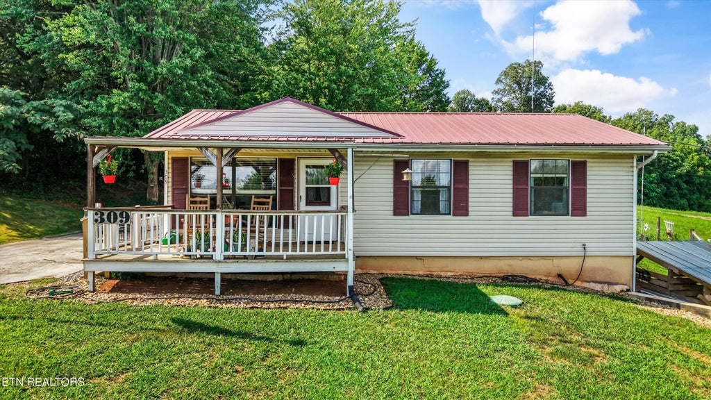 Photo of 309 Cherokee Circle, Madisonville, TN 37354 (MLS # 1351764)