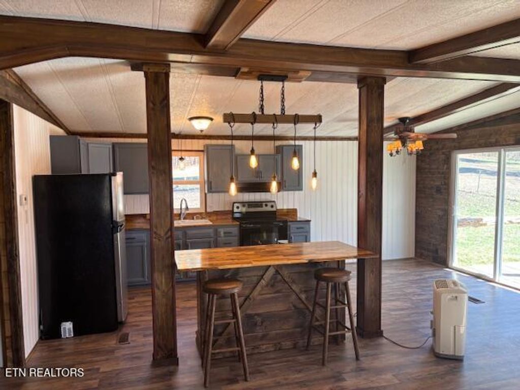 Photo of 2880 Bench Rd, Pikeville, TN 37367 (MLS # 1328374)