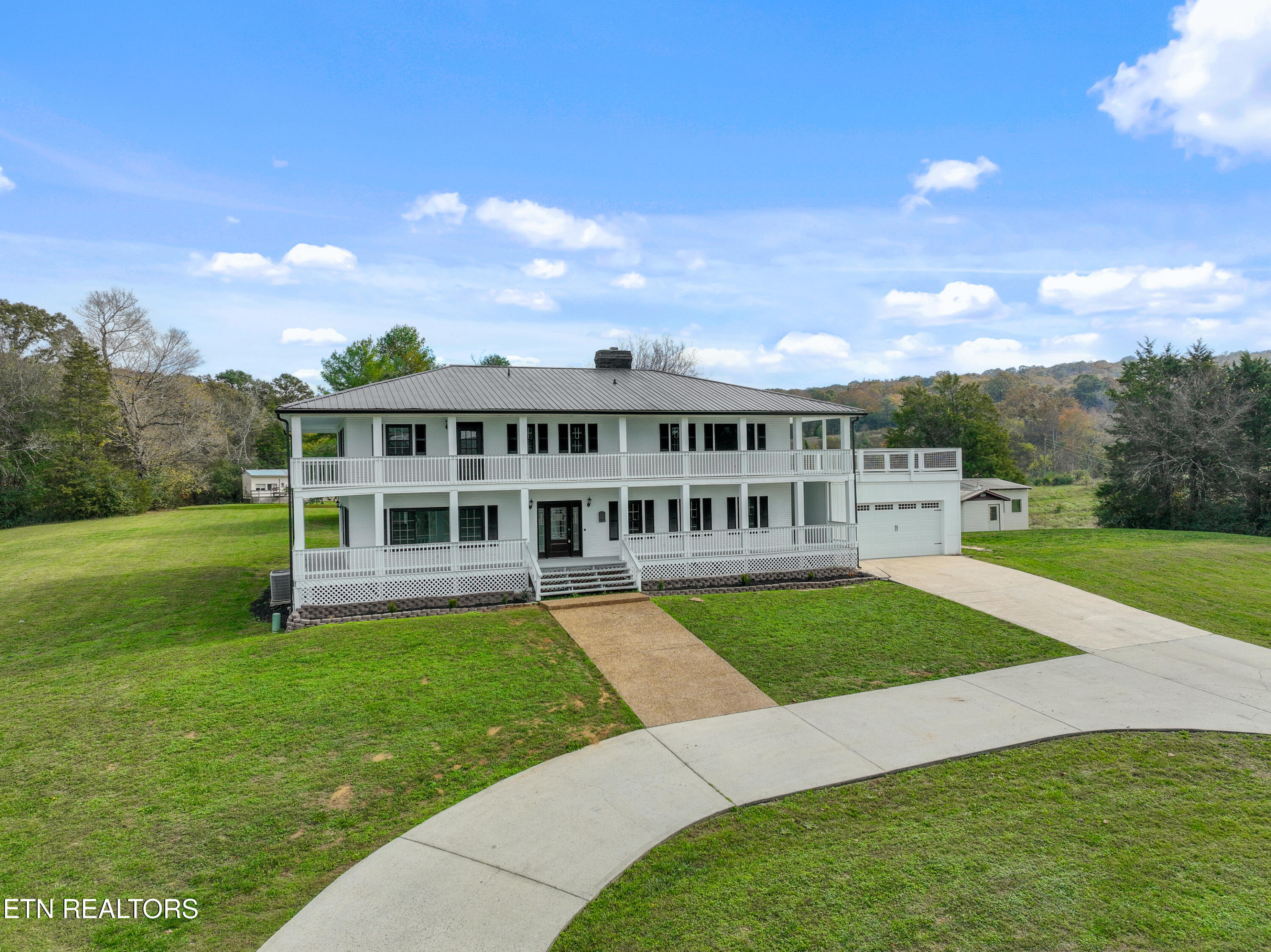 615 River Rd