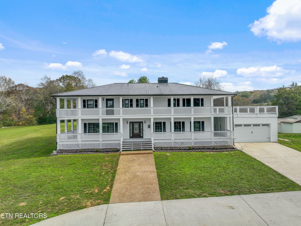 Photo of 615 River Rd, Kingston, TN 37763 (MLS # 1282049)