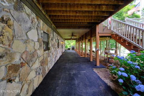 Tiny photo for 817 Lakewood Drive, Jefferson City, TN 37760 (MLS # 1343128)