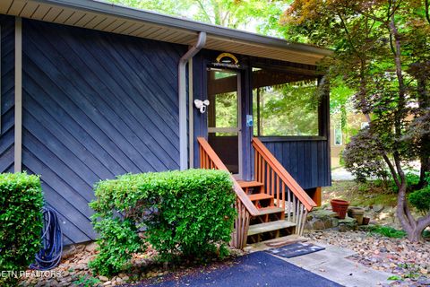 Tiny photo for 817 Lakewood Drive, Jefferson City, TN 37760 (MLS # 1343128)
