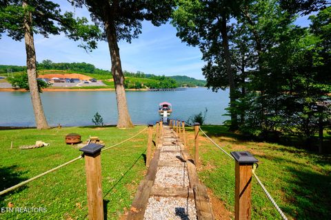 Tiny photo for 817 Lakewood Drive, Jefferson City, TN 37760 (MLS # 1343128)