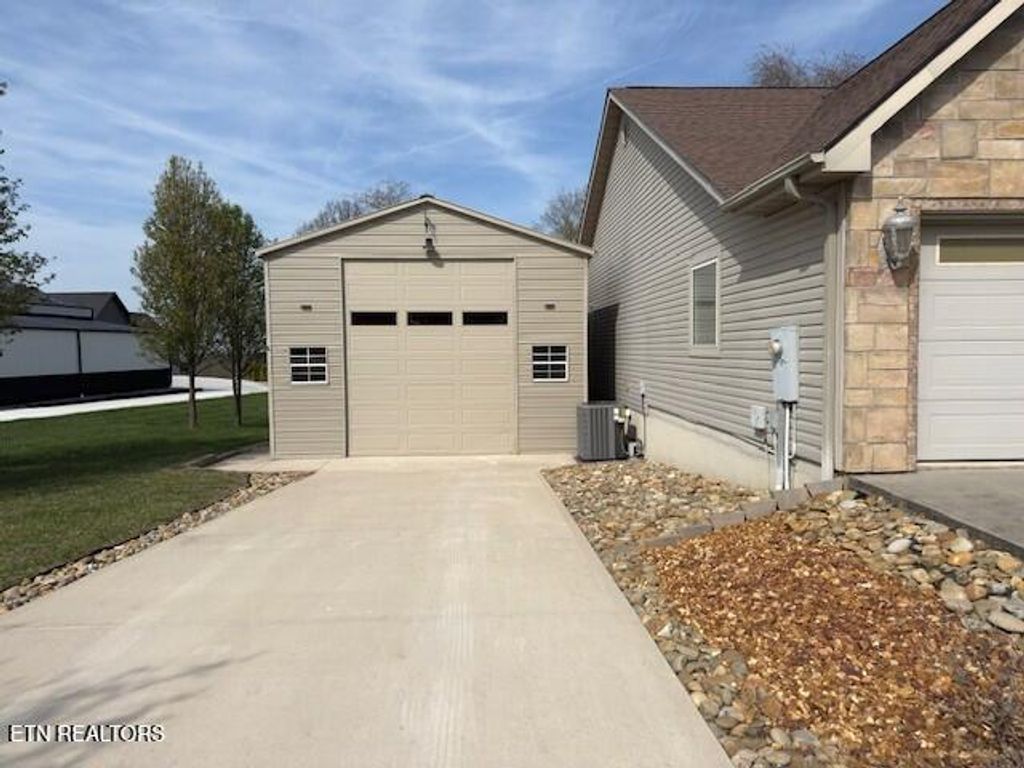 Photo of 459 Woodgate Drive, Crossville, TN 38571 (MLS # 1336038)