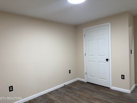 Tiny photo for 717 Cherry St, LaFollette, TN 37766 (MLS # 1334813)