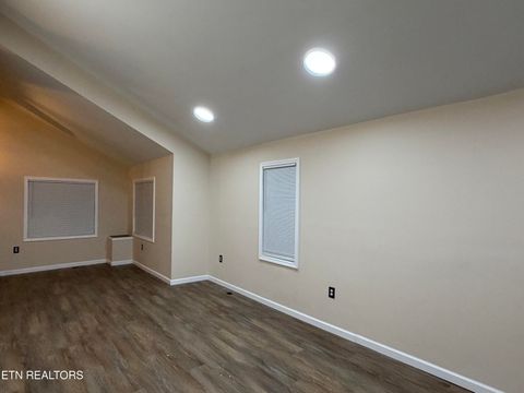 Tiny photo for 717 Cherry St, LaFollette, TN 37766 (MLS # 1334813)