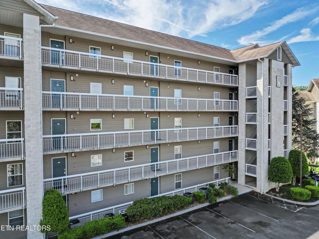 Photo of 205 Ogle Drive #424, Pigeon Forge, TN 37863 (MLS # 1337393)