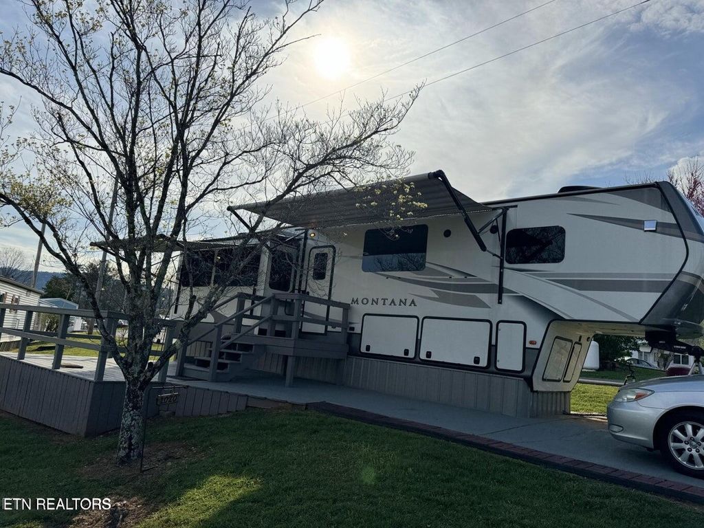 Photo of 1020 Kildee St, Townsend, TN 37882 (MLS # 1282429)