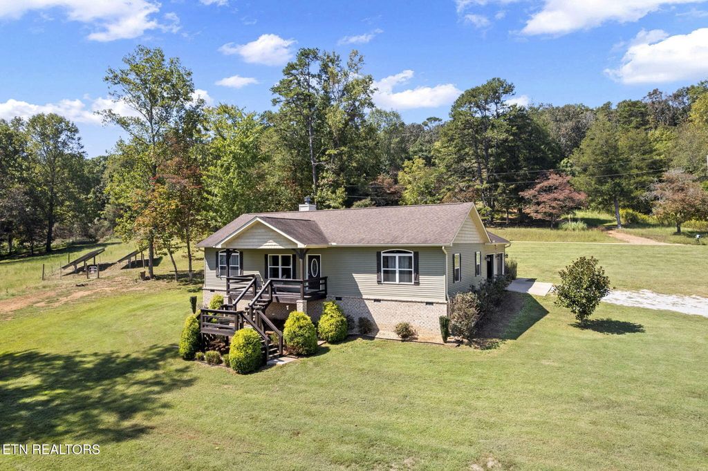 Photo of 135 Lake Overlook, Kingston, TN 37763 (MLS # 1315983)