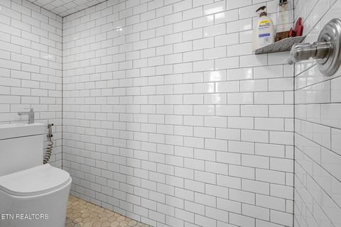 Tiny photo for 105 W 5Th Ave, Knoxville, TN 37917 (MLS # 1335770)