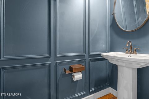 Tiny photo for 105 W 5Th Ave, Knoxville, TN 37917 (MLS # 1335770)