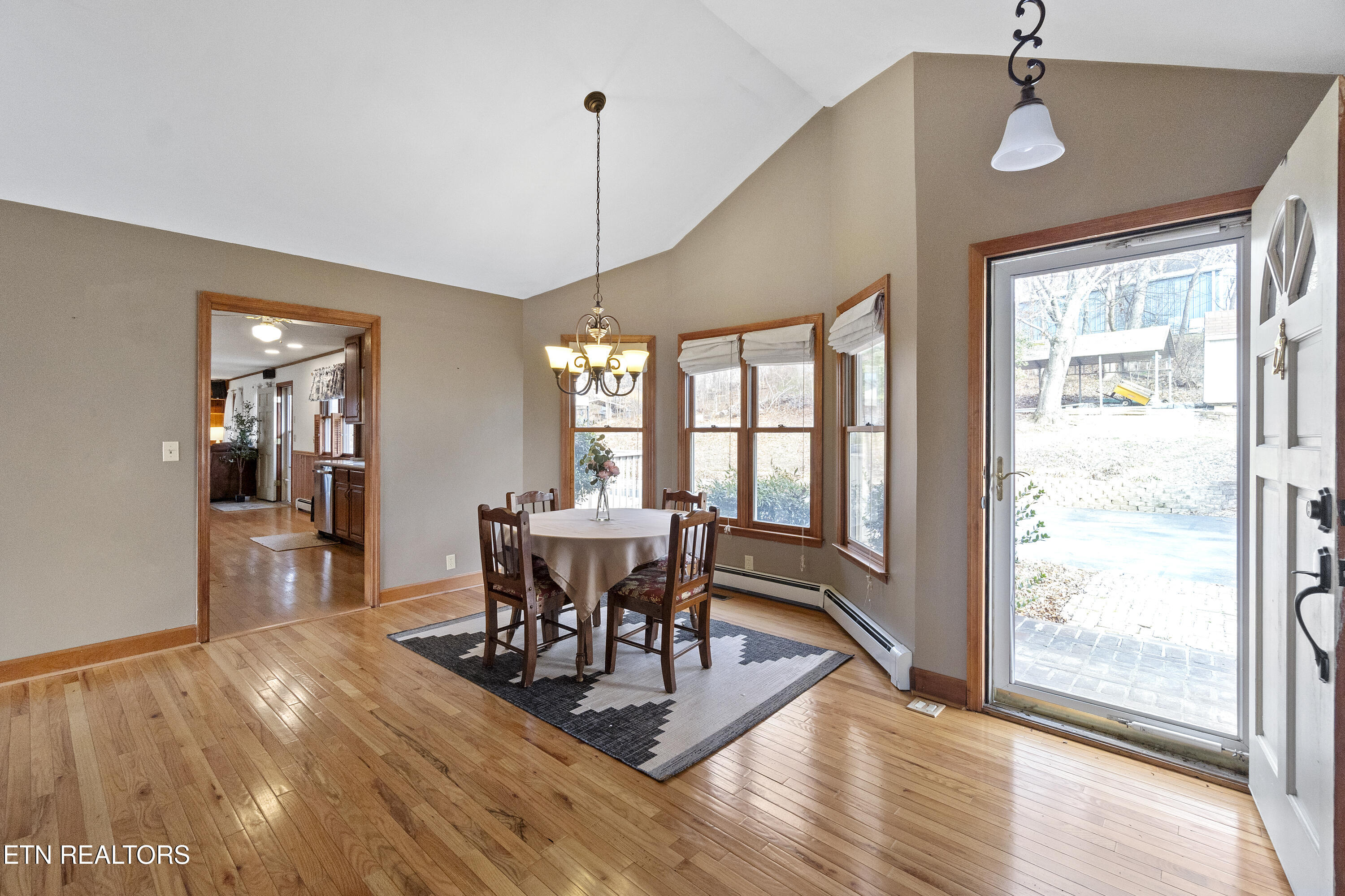 534 White Oak Circle