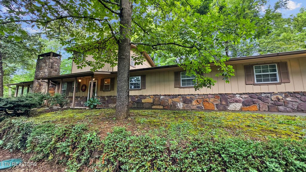 Photo of 413 Hickory Tree Hollow Rd, Sevierville, TN 37876 (MLS # 1309614)
