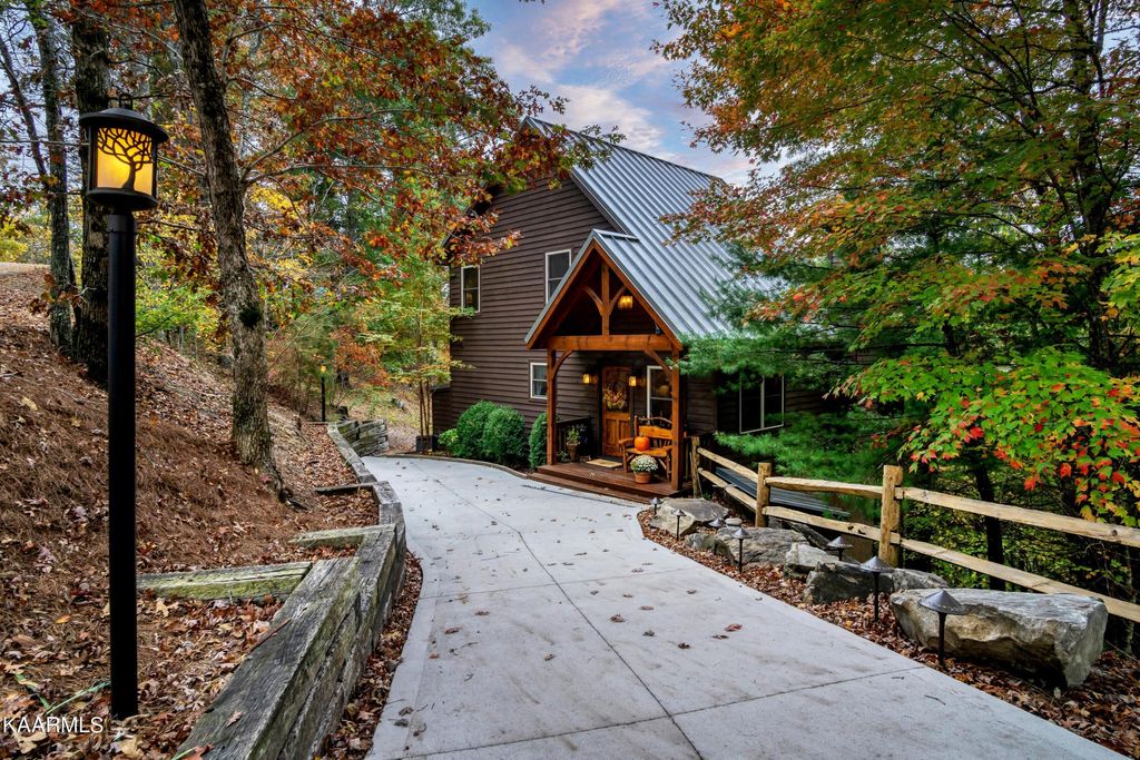 Photo of 104 Big John Cove, Townsend, TN 37882 (MLS # 1209992)