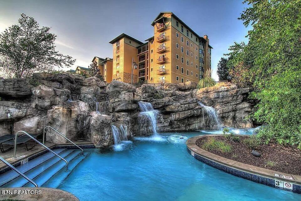 212 Dollywood Lane UNIT 460