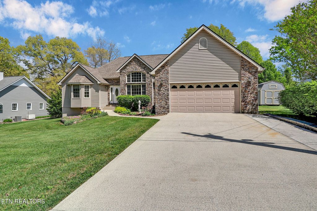 Photo of 3112 Seminole Loop, Crossville, TN 38572 (MLS # 1337665)