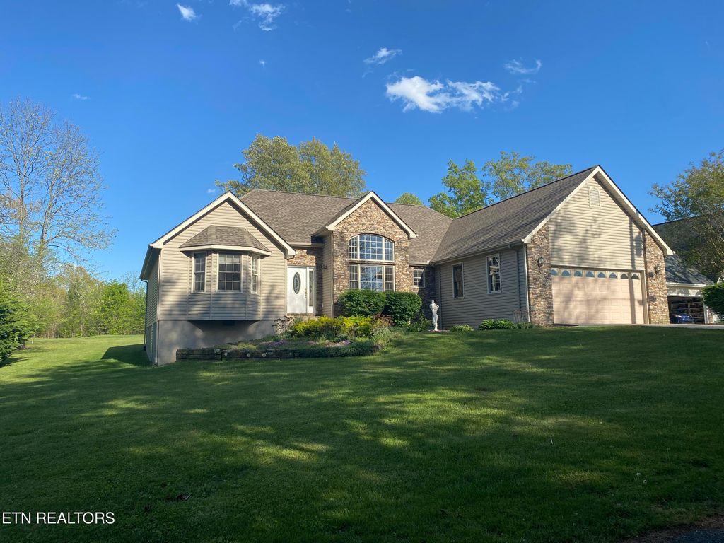 Photo of 3112 Seminole Loop, Crossville, TN 38572 (MLS # 1337665)