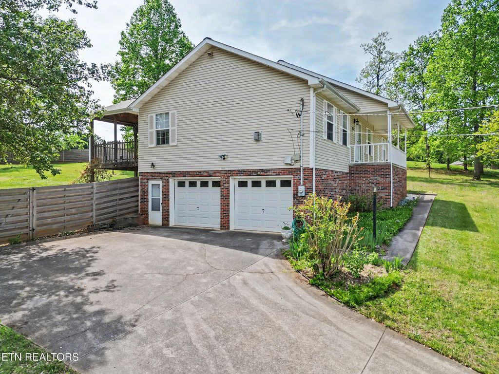 Photo of 862 Hinkle Estates Drive, Seymour, TN 37865 (MLS # 1337158)