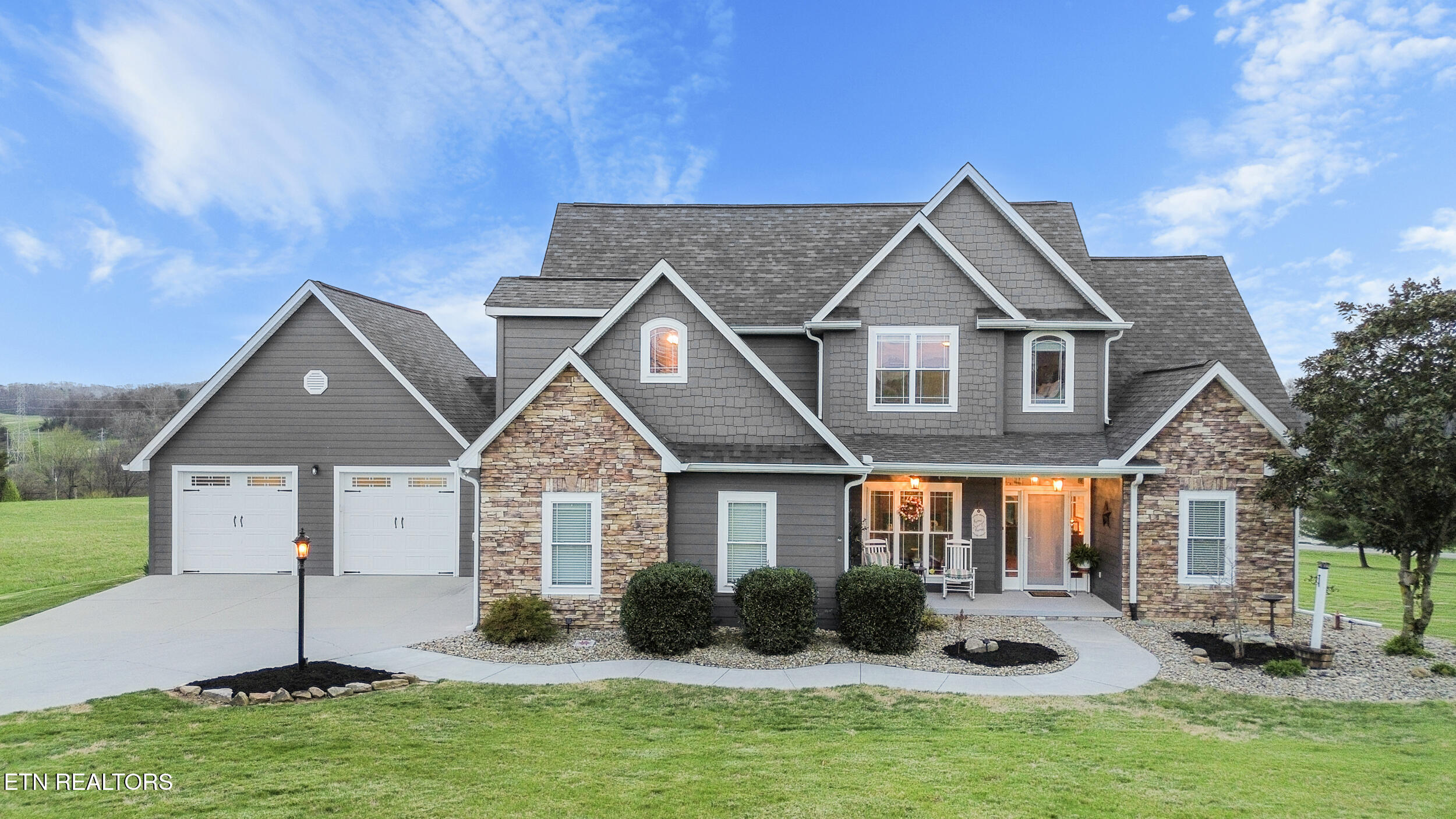 319 Coffey Heights