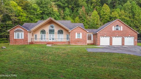 Photo of 799 Twin Hills Lane, Jacksboro, TN 37757 (MLS # 1318352)