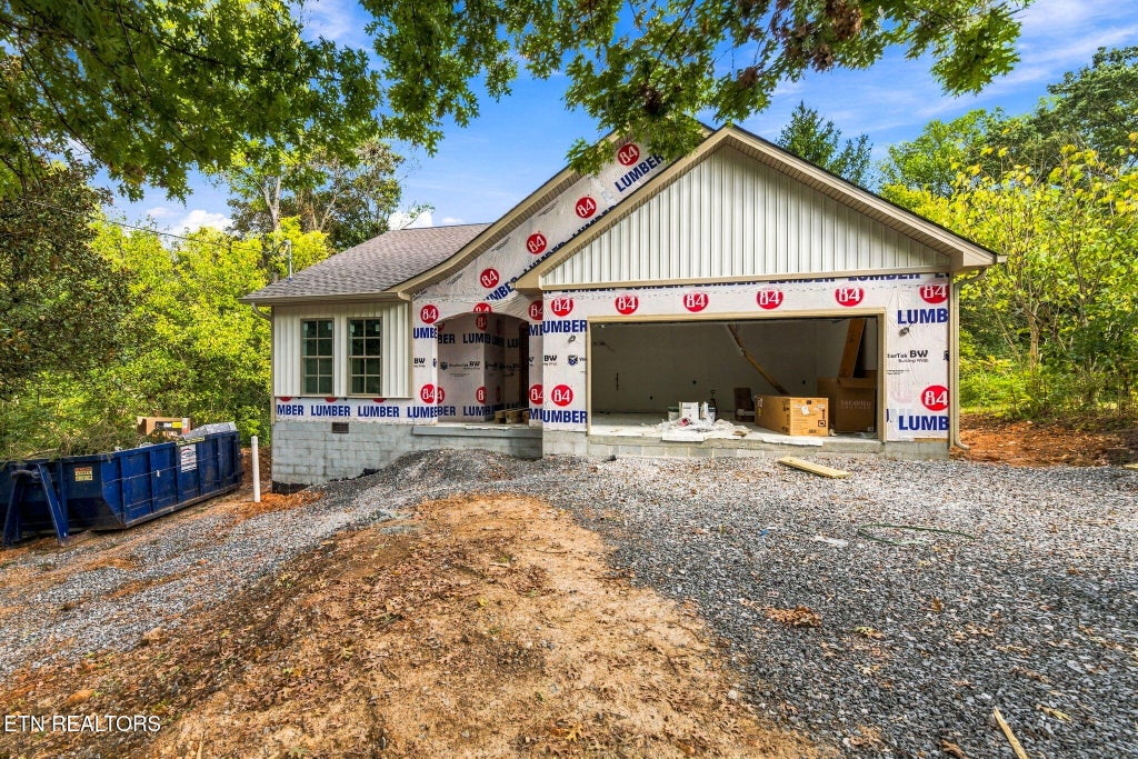 Photo of 823 Gresham Rd, Knoxville, TN 37918 (MLS # 1358046)