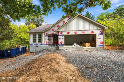 Photo of 823 Gresham Rd, Knoxville, TN 37918 (MLS # 1358046)