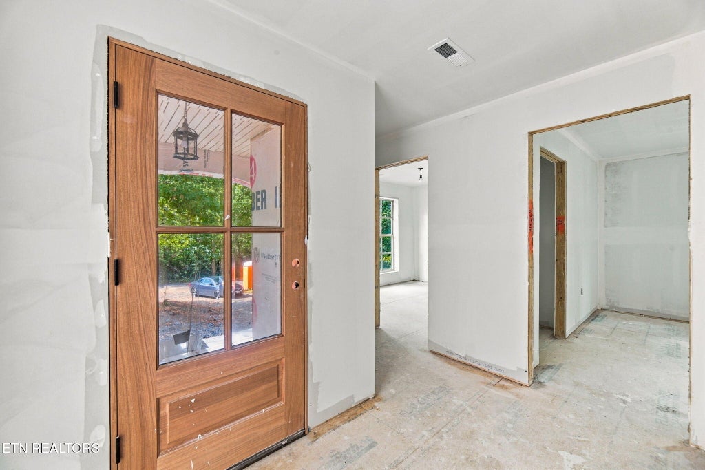Photo of 823 Gresham Rd, Knoxville, TN 37918 (MLS # 1358046)
