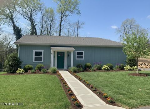 Photo of 104 Marion Rd, Oak Ridge, TN 37830 (MLS # 1332661)