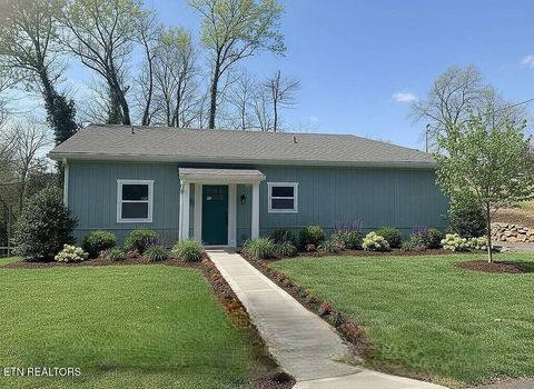 Photo of 104 Marion Rd, Oak Ridge, TN 37830 (MLS # 1332661)