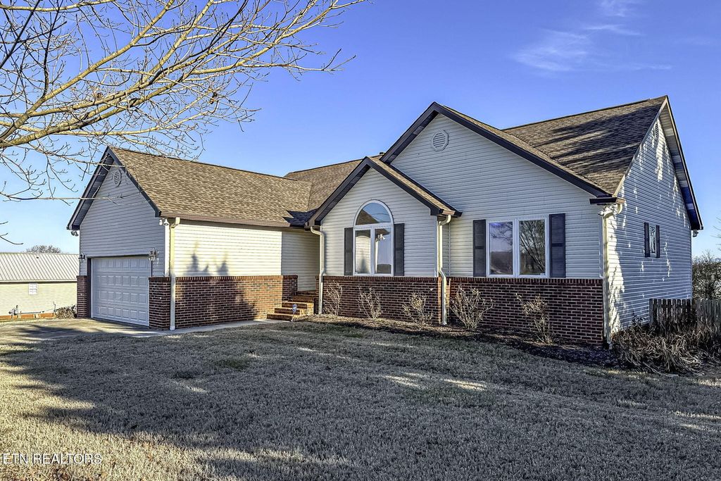 Photo of 314 Leeper Overlook, Dandridge, TN 37725 (MLS # 1288380)