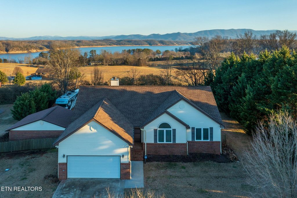 Photo of 314 Leeper Overlook, Dandridge, TN 37725 (MLS # 1288380)