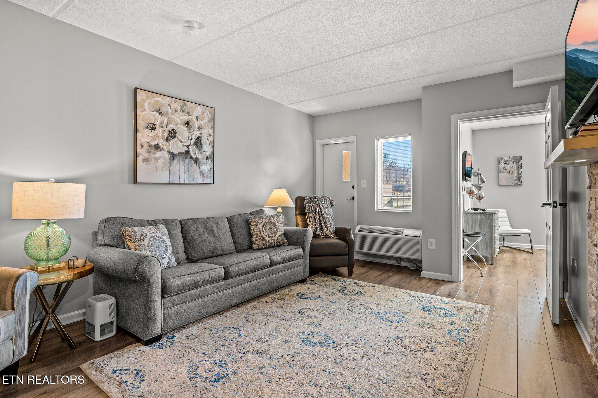 413 Baskins Creek Rd #406