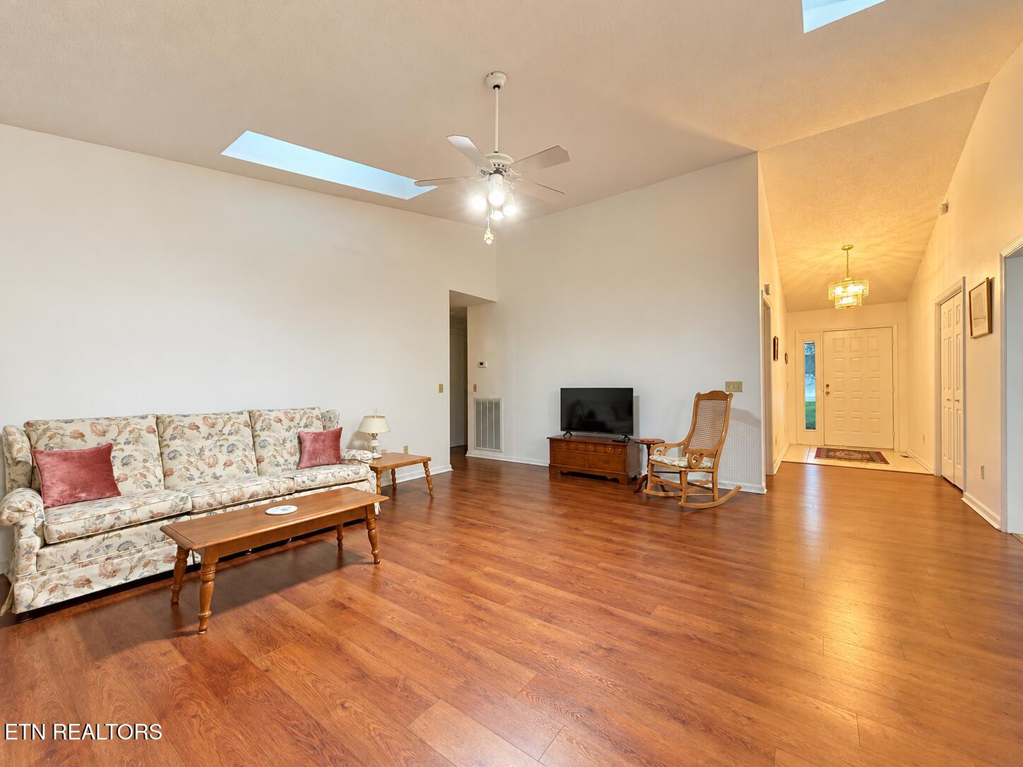 101 Lynhurst Drive
