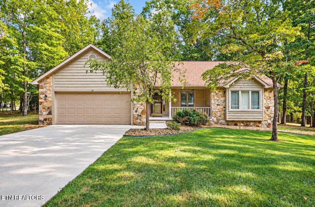 Photo of 101 Lynhurst Drive, Crossville, TN 38558 (MLS # 1358643)