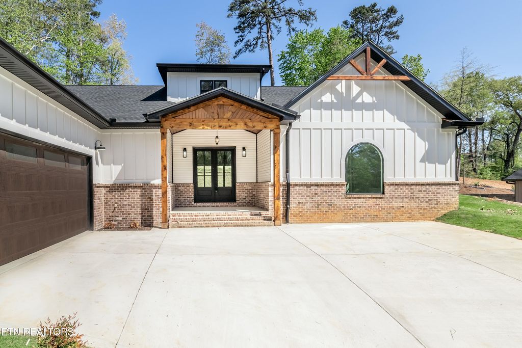 Photo of 149 Kawga Way, Loudon, TN 37774 (MLS # 1297247)