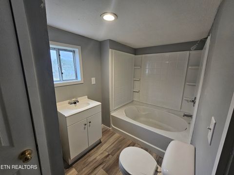 Tiny photo for 1416 Hickory St, Tazewell, TN 37879 (MLS # 1324792)