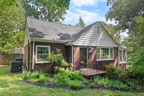 Photo of 4300 Fulton Drive, Knoxville, TN 37918 (MLS # 1349958)