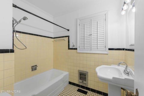 Tiny photo for 4300 Fulton Drive, Knoxville, TN 37918 (MLS # 1349958)