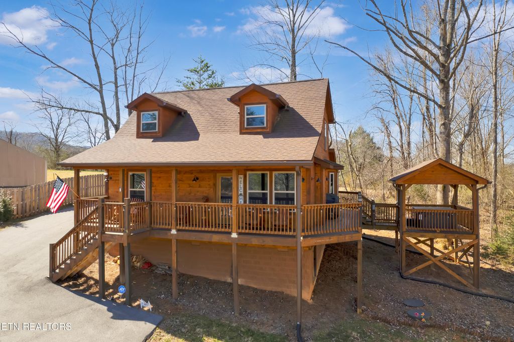 Photo of 3404 Mattox Cemetery Rd, Sevierville, TN 37862 (MLS # 1317226)