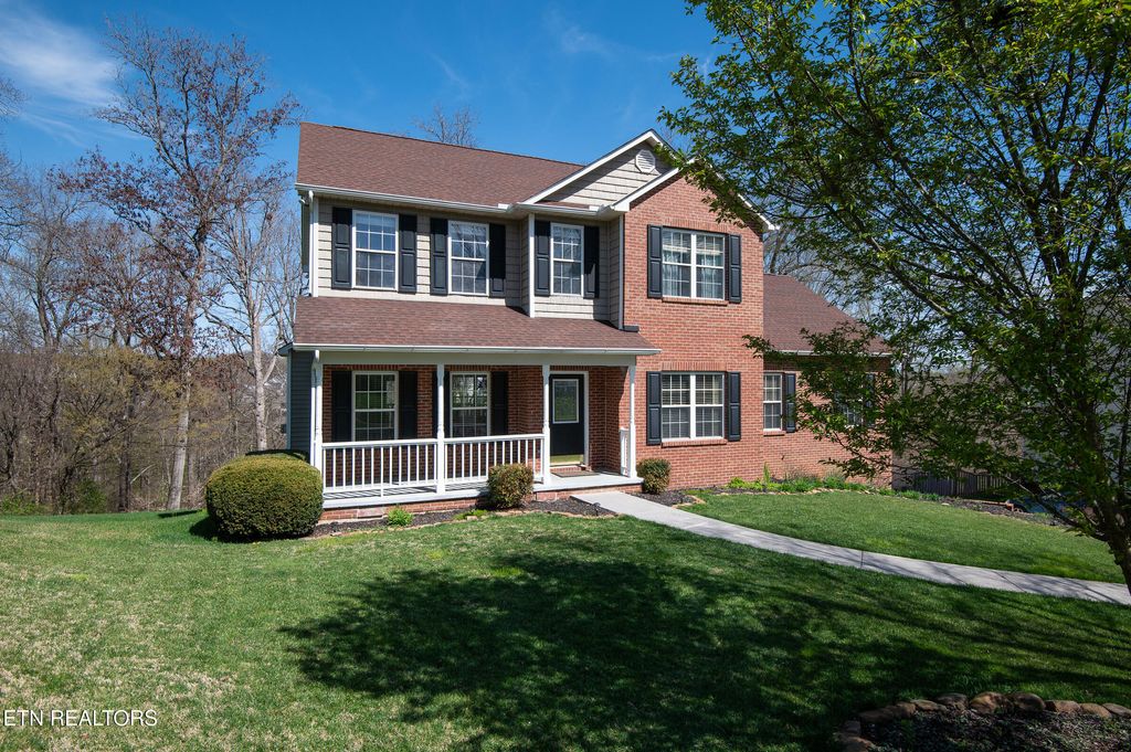 Photo of 1722 Breezy Ridge Tr, Knoxville, TN 37922 (MLS # 1332935)